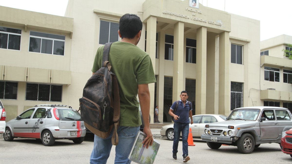 Muchos jóvenes siguen con el sueño de ingresar a la universidad, pero le sacan provecho a sus habilidades.