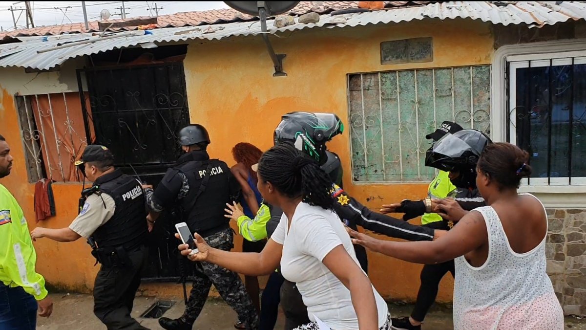 Se detuvo a una mujer por sospecha de microtráfico.