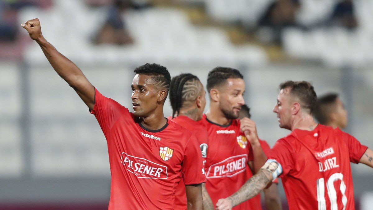 Fidel Martínez ya suma 15 tantos en la Copa Libertadores de América.