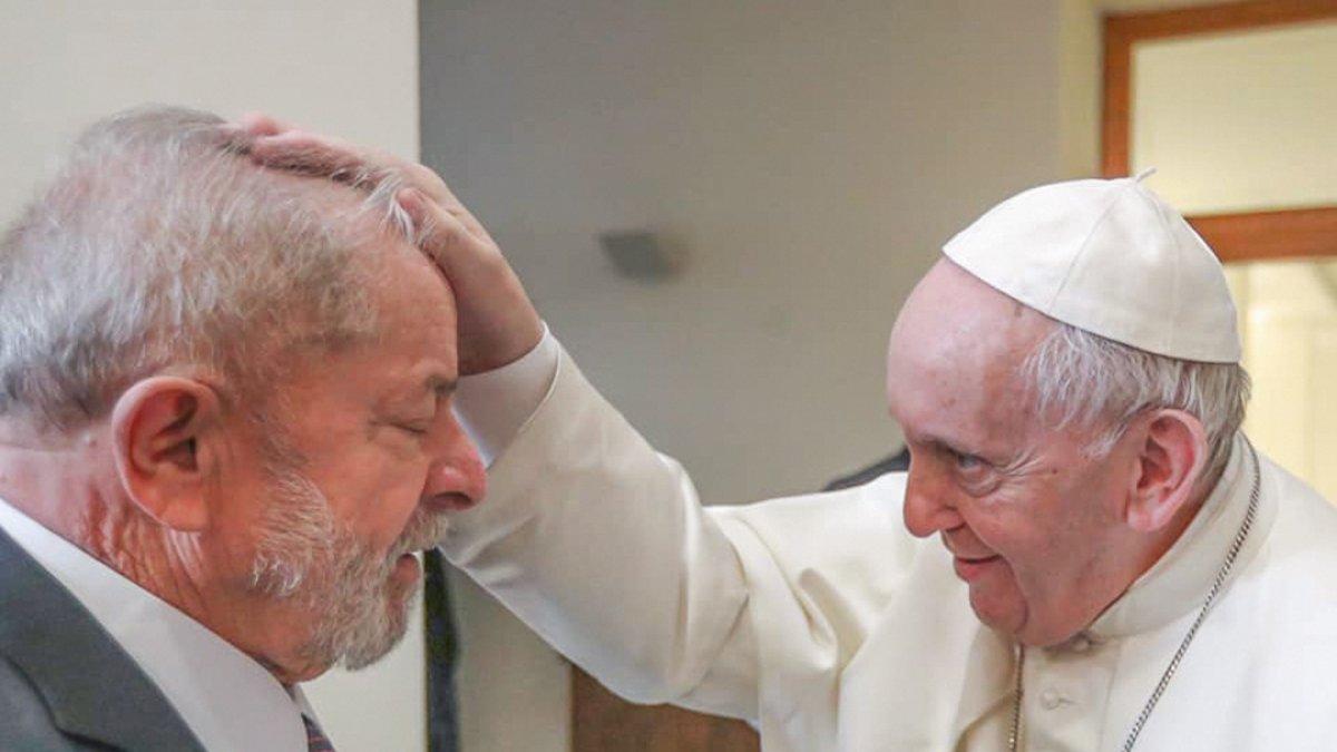 El expresidente brasileño y el papa Francisco durante una audiencia privada en la Ciudad del Vaticano, el pasado jueves.