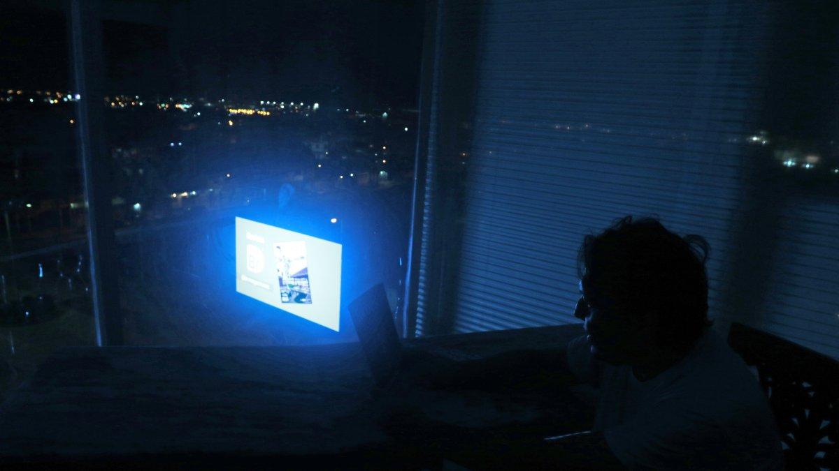 El cartel de luces fue ubicado hace un mes, según explicaron a EXPRESO los afectados.