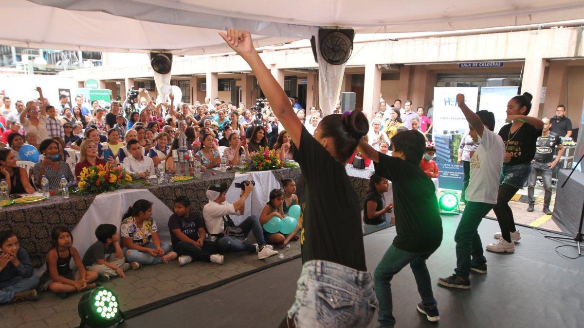Solca. El jueves en la sede de Guayaquil, se desarrolló el evento Solca con Talento.
