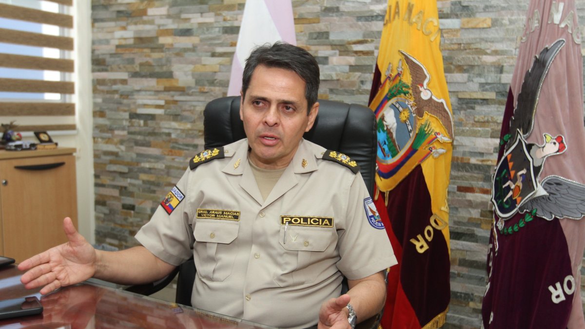 El general Víctor Aráus, jefe de la Zona 8 de la Policía.