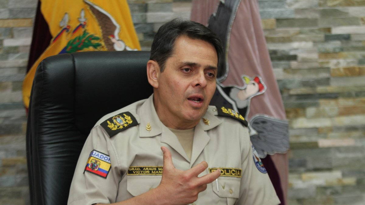 El general Víctor Aráus, cuando fue jefe de la Zona 8 de la Policía.