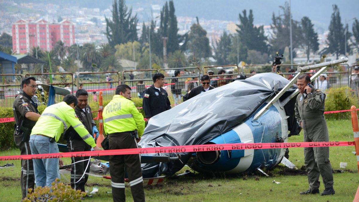 Helicoptero policial cayó en el parque Bicentenario de Quito el 4 de marzo de 2019.