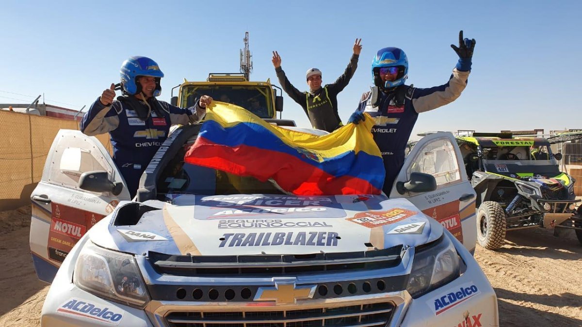 Sebastián Guayasamín (d) ha completado en tres ocasiones el exigente rally Dakar. La última fue el 17 de enero pasado en Arabia Saudita.