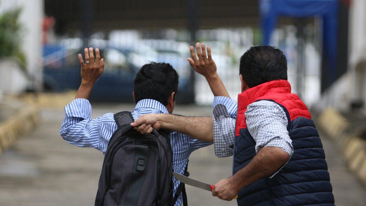 Según datos del Ministerio de Gobierno, los robos a pie son los más frecuentes en Guayaquil.