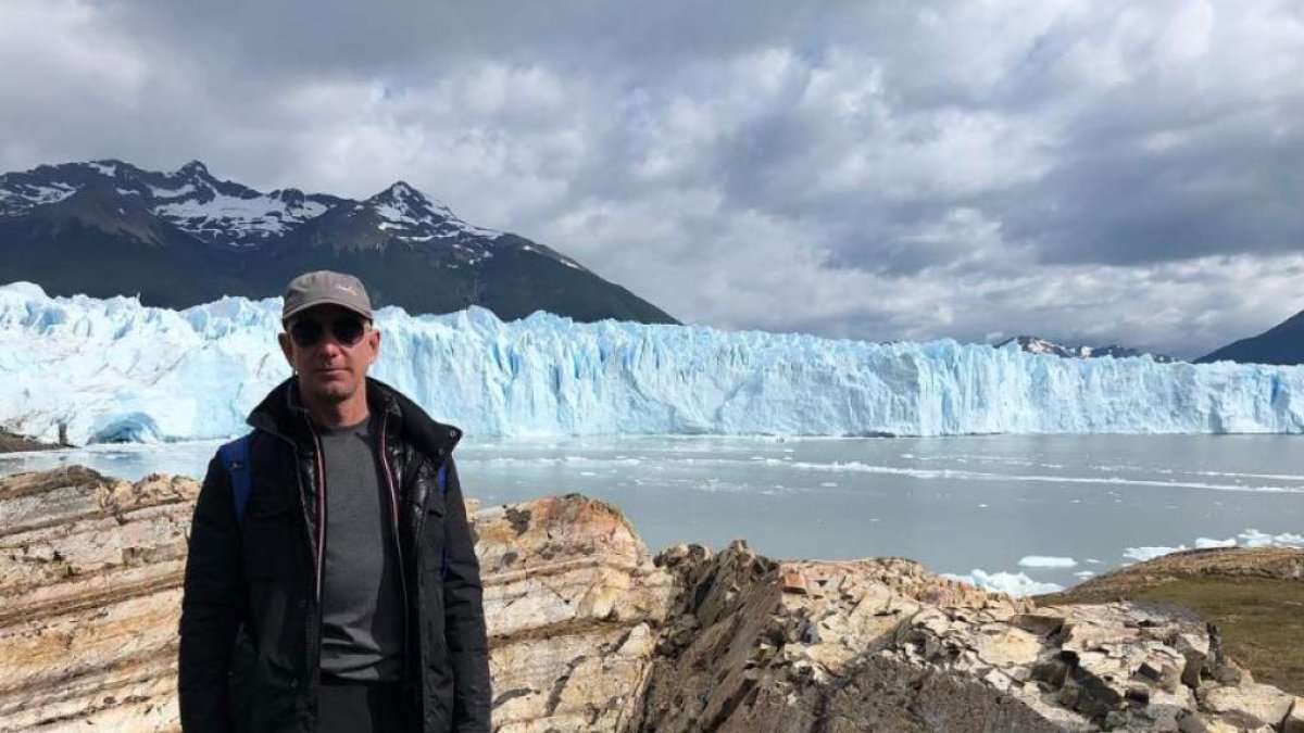 Jeff Bezos es el hombre más rico del mundo según Forbes.