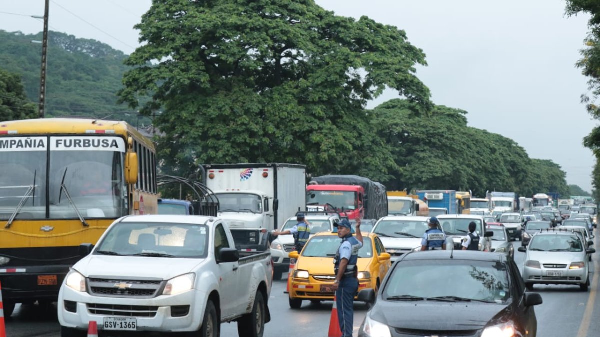 Los operativos también se realizarán en vía a la costa.