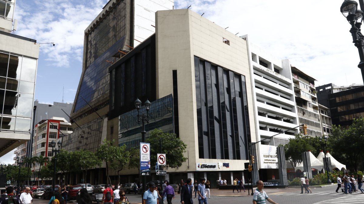 Banco. El Biess tiene una sucursal en el centro de la ciudad de Guayaquil.