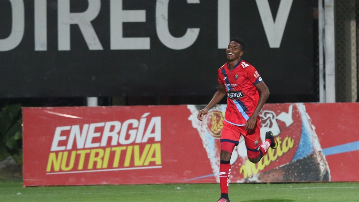 Felipe Mejía está en racha. Anotó contra Fénix en la Sudamericana y anotó ante Mushuc Runa la tarde de este domingo.