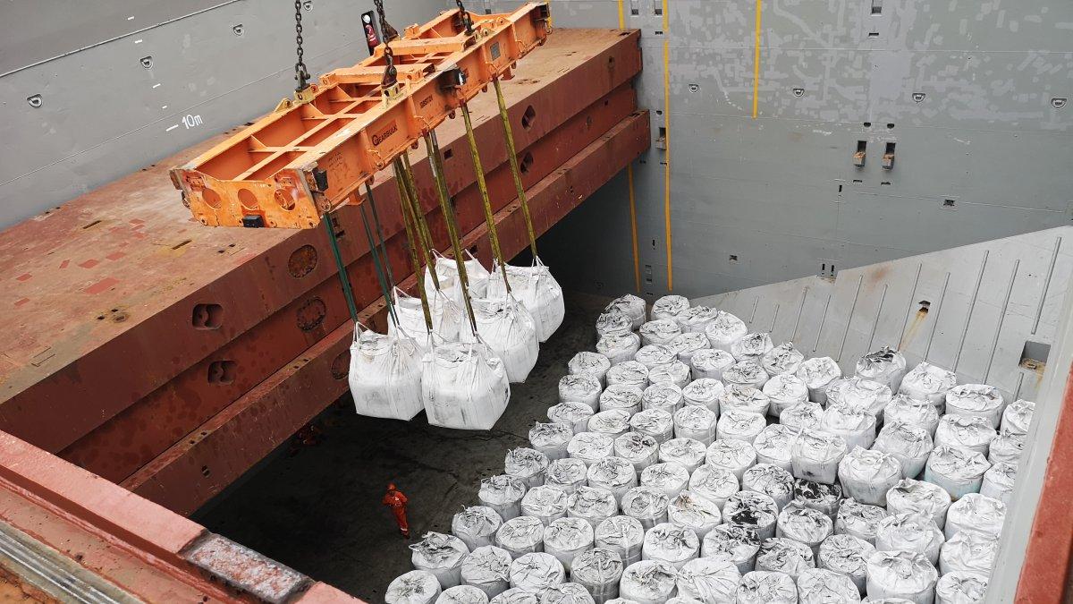 Desde este año Ecuador exporta cobre a China a través de la compañía Ecuacorriente.