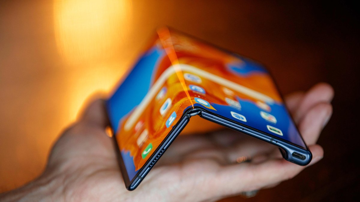 La marca china presentó su nueva versión de teléfono flexible: Huawei Mate XS.