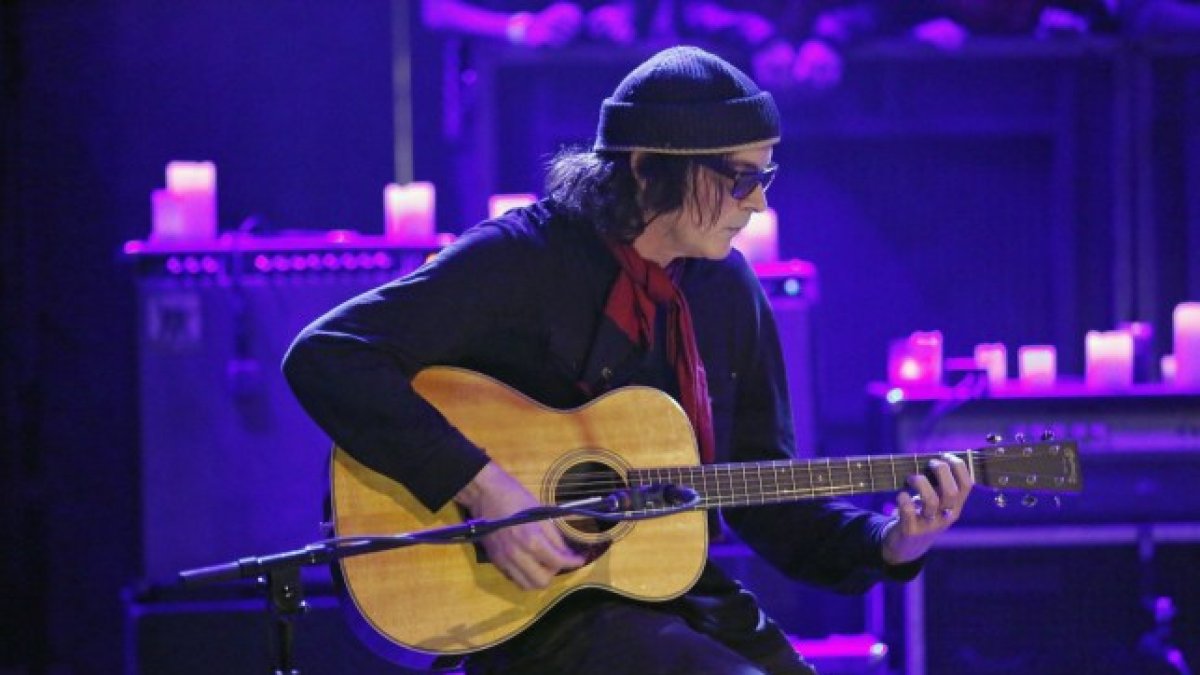 Desde 1988, el cofundador de la banda Mazzy Star compartió escenarios junto a Hope Sandoval.