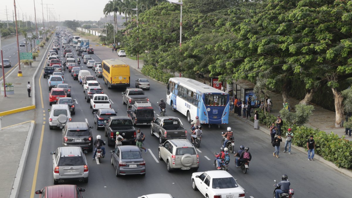 Tráfico. La movilidad es uno de los temas más criticados en el cantón.