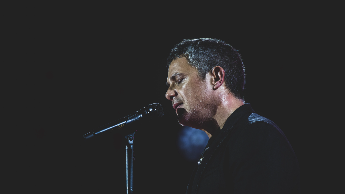Alejandro Sanz dará un recital junto a algunos amigos mediante plataformas digitales..