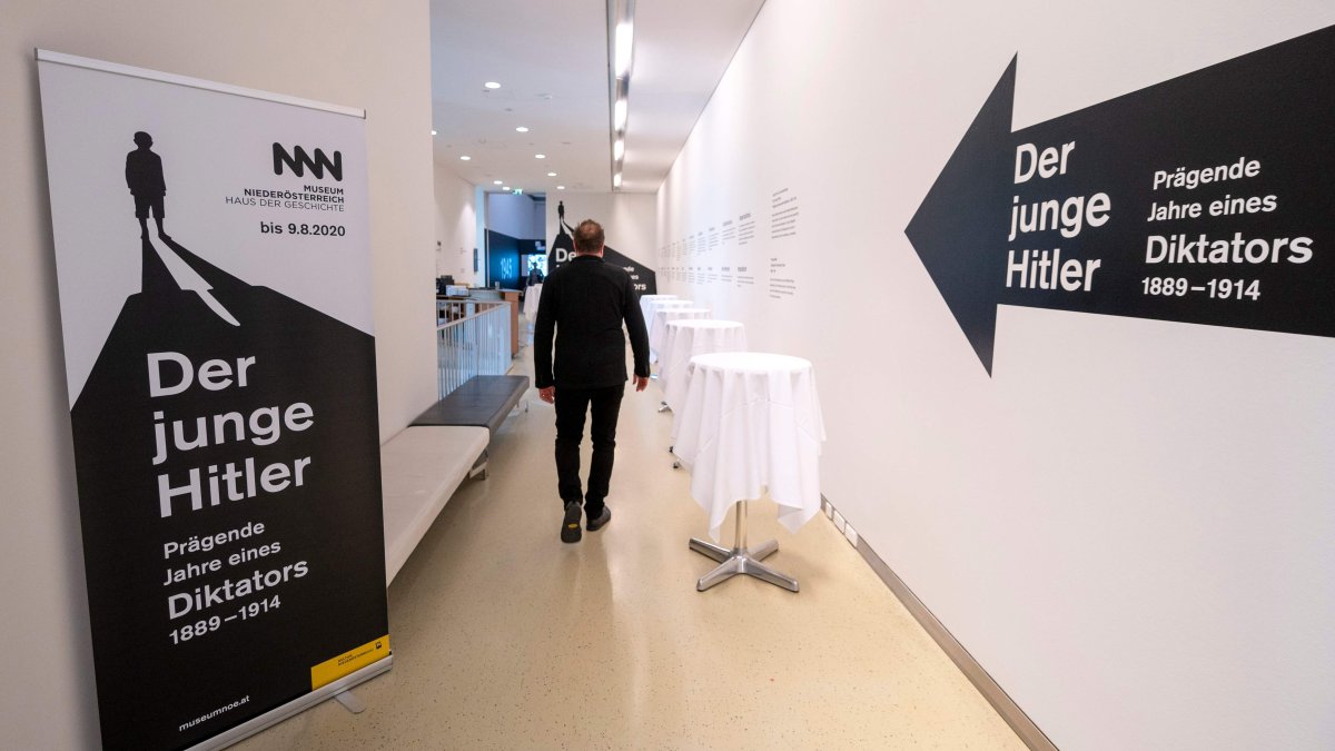 SANKT POLTEN. La exhibición recorre largos años de la etapa formativa del Adolfo Hitler.