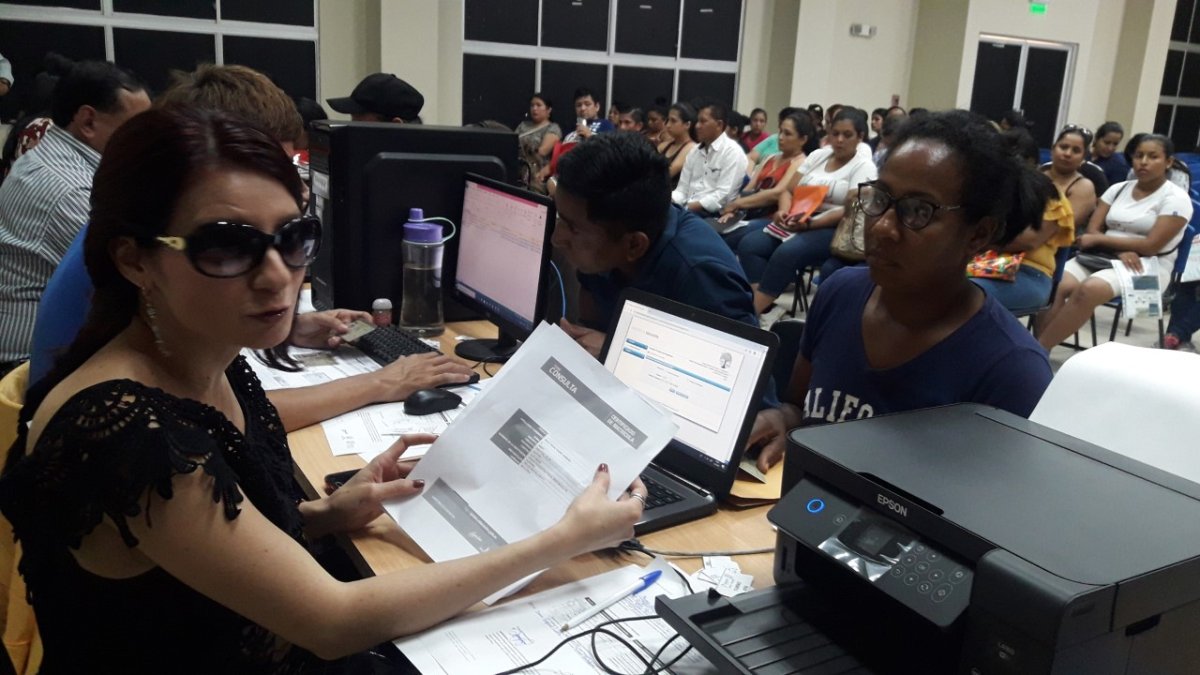 Los padres de familia son atendidos de acuerdo al último dígito de su cédula de identidad.