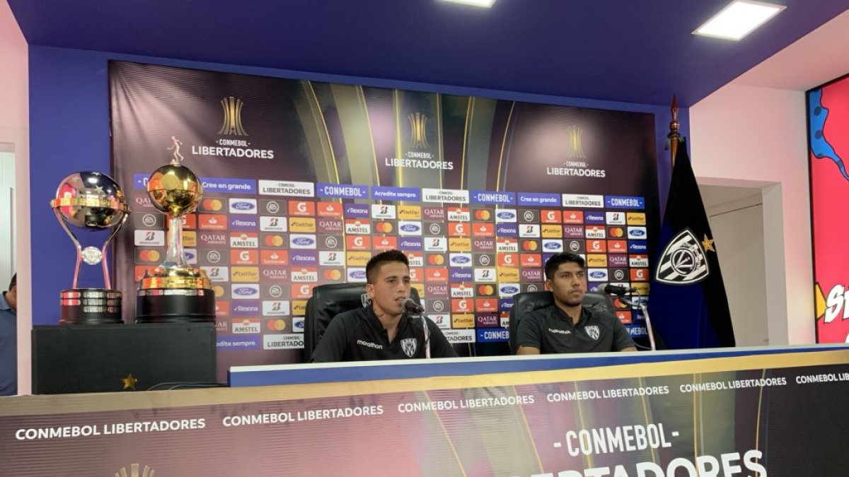 Cristian Ortiz y Luis Segovia dirigieron la rueda de prensa en Independiente del Valle.