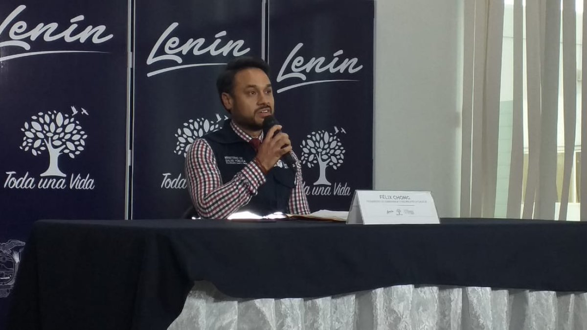 Informe. Chong, viceministro de Gobernanza y Vigilancia de la Salud, en rueda de prensa.