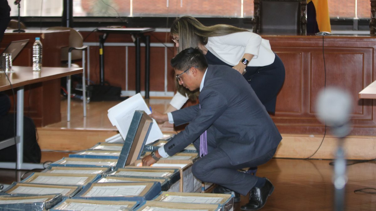 Más de 72.000 hojas integran el expediente por cohecho en el caso Sobornos 2012-2016.