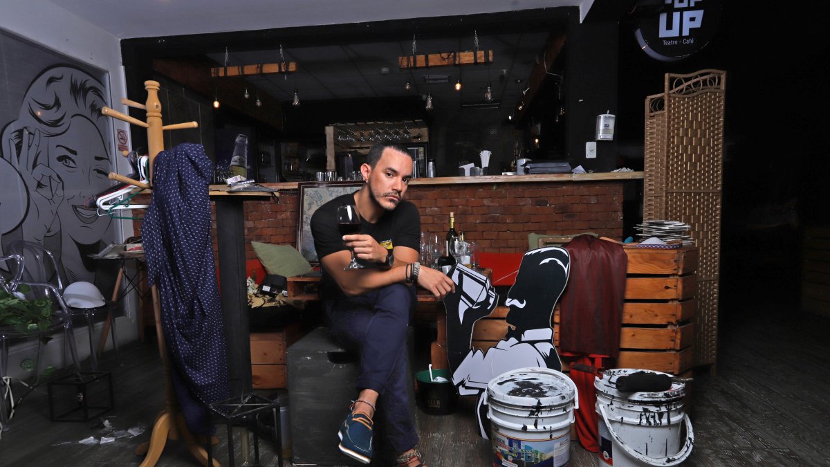 Ricardo es uno de los mayores cultores del teatro alternativo en Guayaquil.