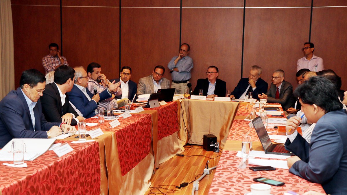 Reunión. Un conversatorio para resolver cuestionamientos sobre la movilidad.


PERIODISTA : BLANCA MONCADA  



FECHA : 04/03/2020 



Agencia (ag-extra)