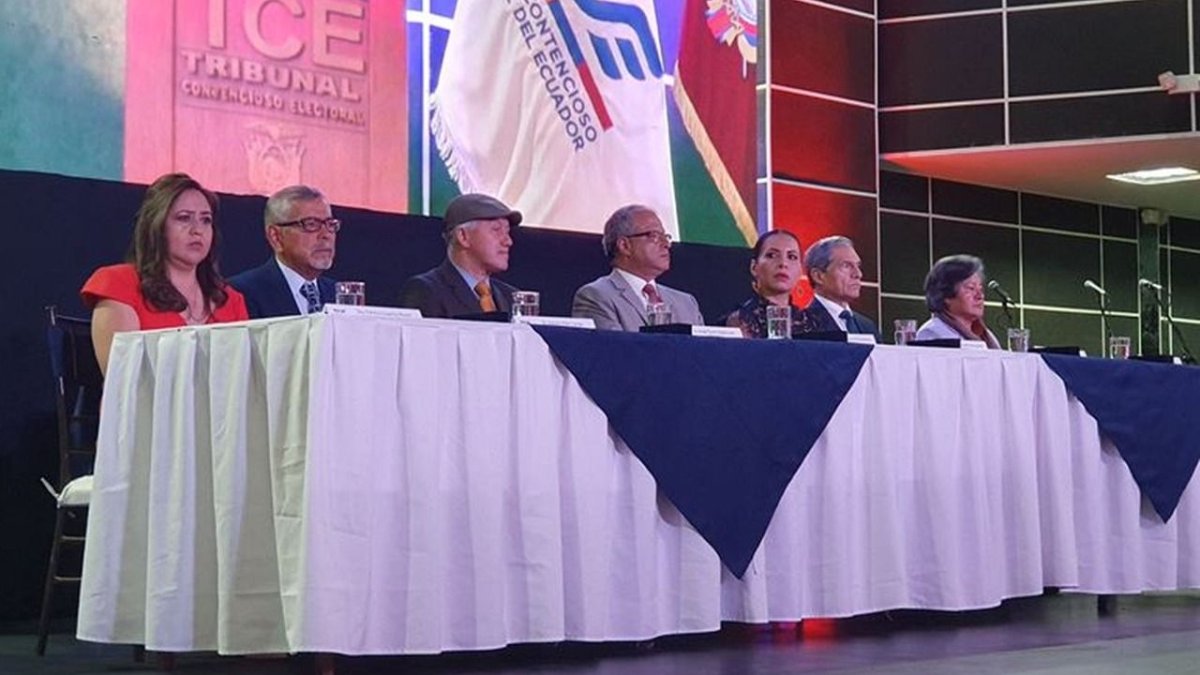 Esta es la segunda resolución tomada por el Consejo Nacional Electoral que es cuestionada por los jueces electorales.