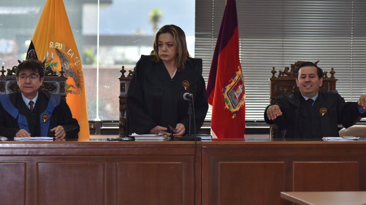 El tribunal de juicio por posible peculado en el caso Senagua difirió la diligencia hasta el miércoles