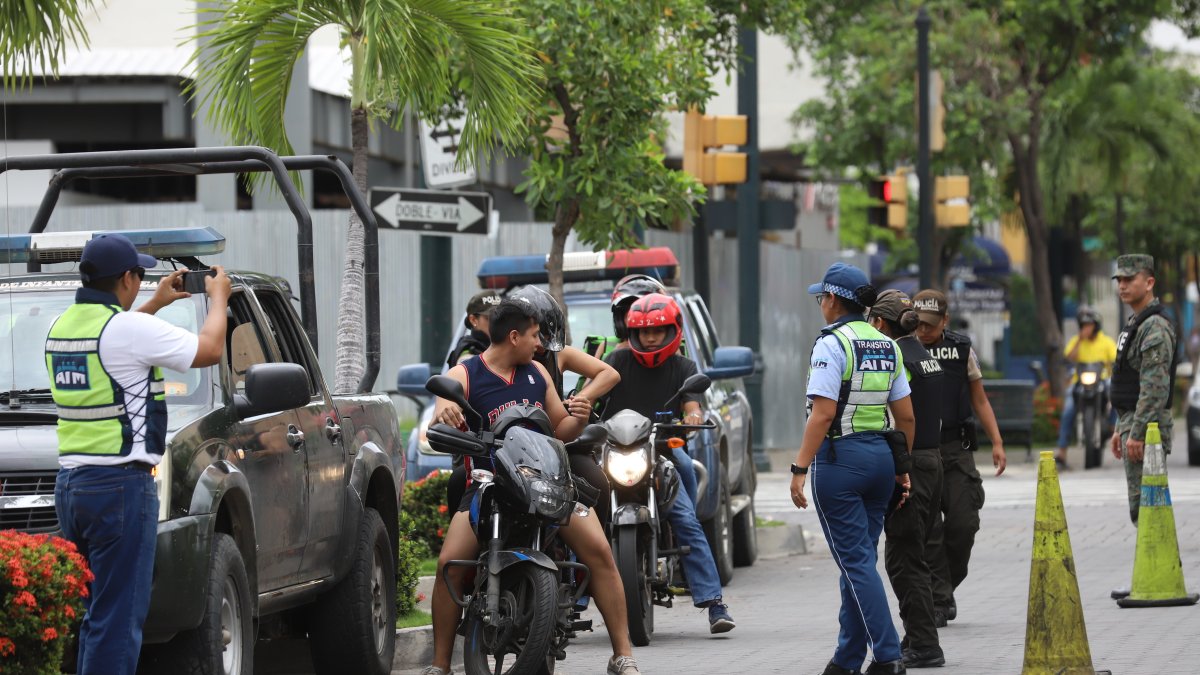 La medida se toma para evitar asaltos en diferentes sectores de la ciudad.