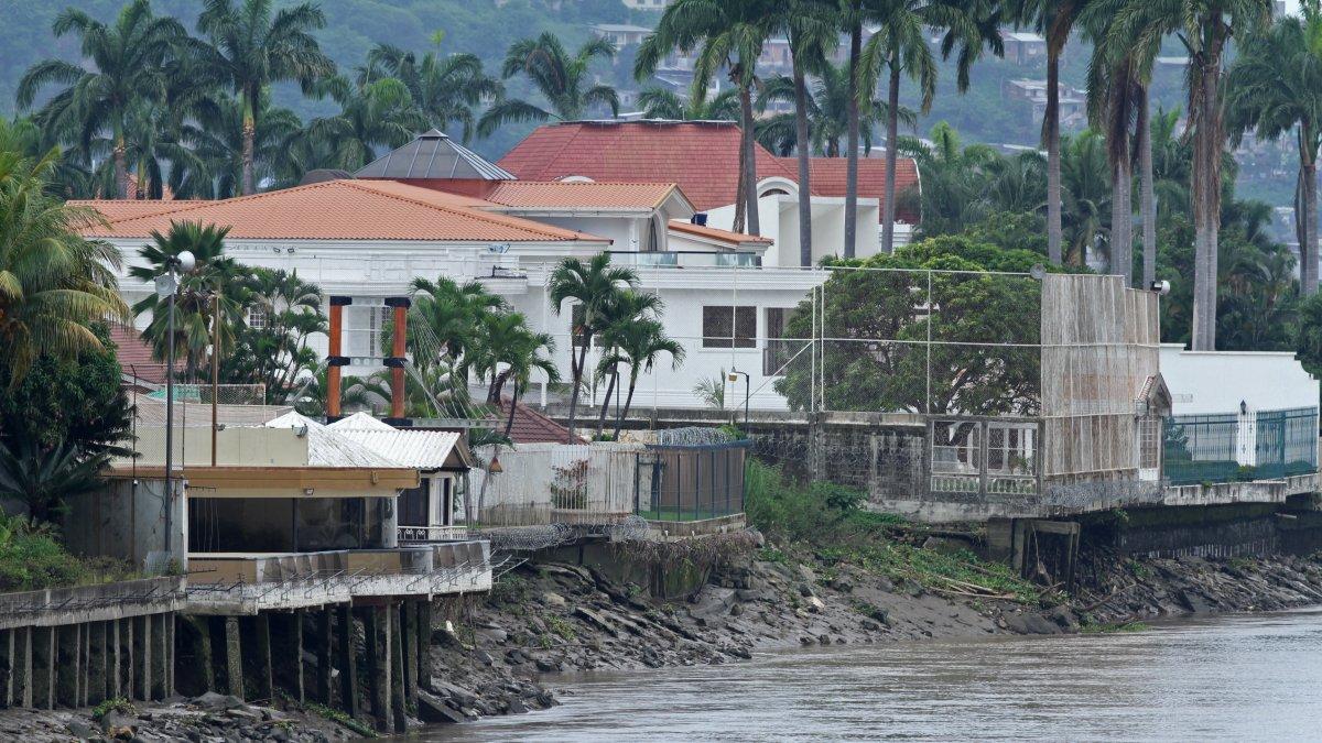 Secuelas. La sedimentación del río es una de las posibles causantes del mal olor en La Puntilla.