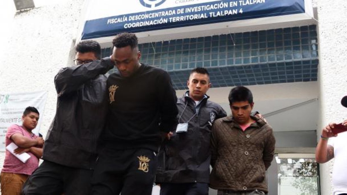 Momento en el que Ibarra fue trasladado al Reclusorio Norte de la Ciudad de México.