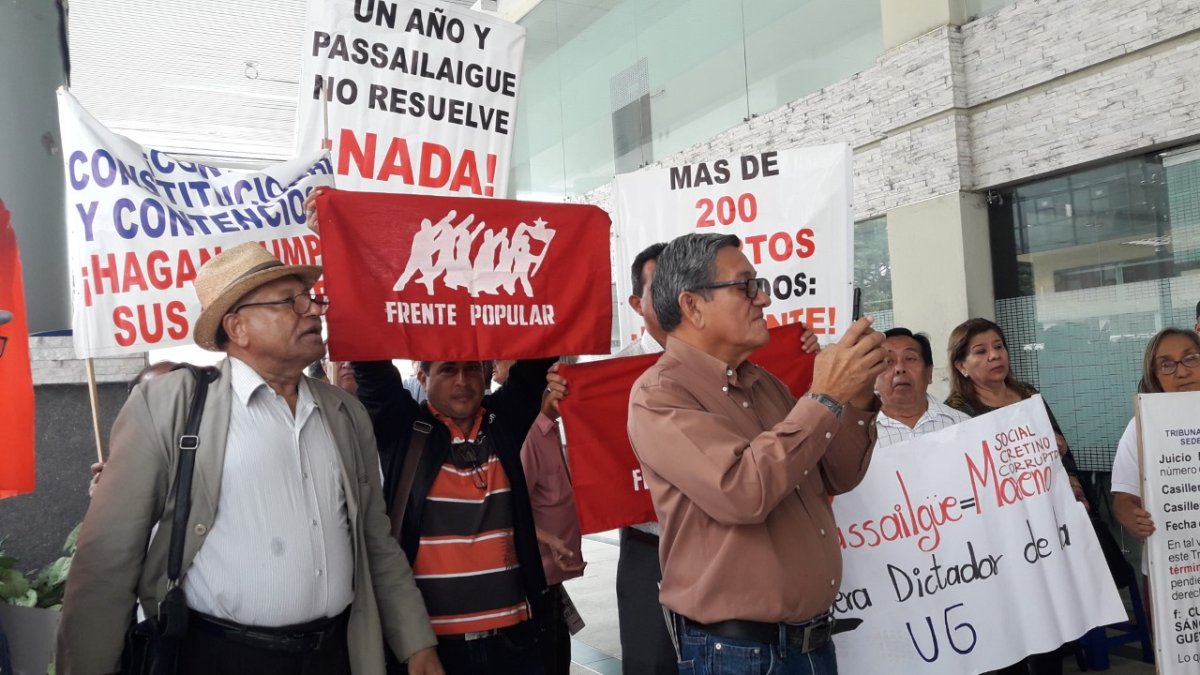 Los jubilados de la Universidad de Guayaquil llevan varios años esperando el pago de incentivos complementarios.