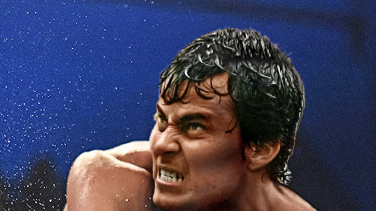 El exjugador de la selección nacional de fútbol, Iván Kaviedes, protagonizó un incidente con un aficionado en Paute.