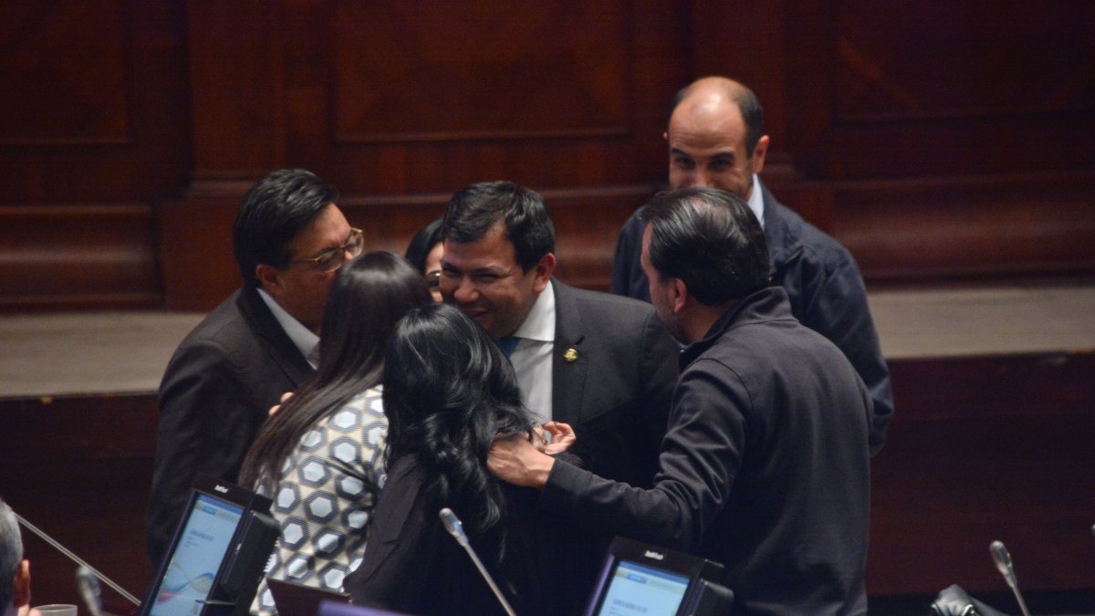 Sesion del Pleno Asamblea Nacional

Trabajo. El presidente de la Asamblea, César Litardo (c), no convocó a sesión del pleno para reiniciar las labores.