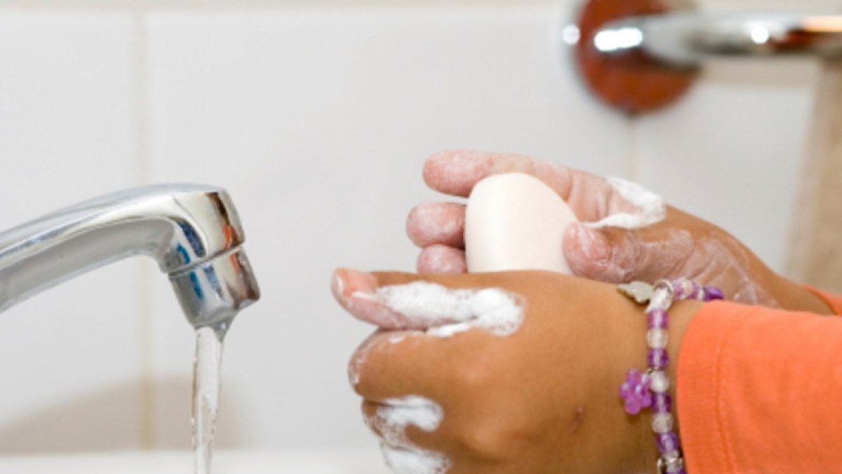 Las autoridades insisten a la ciudadanía en que debe seguir normas sanitarias