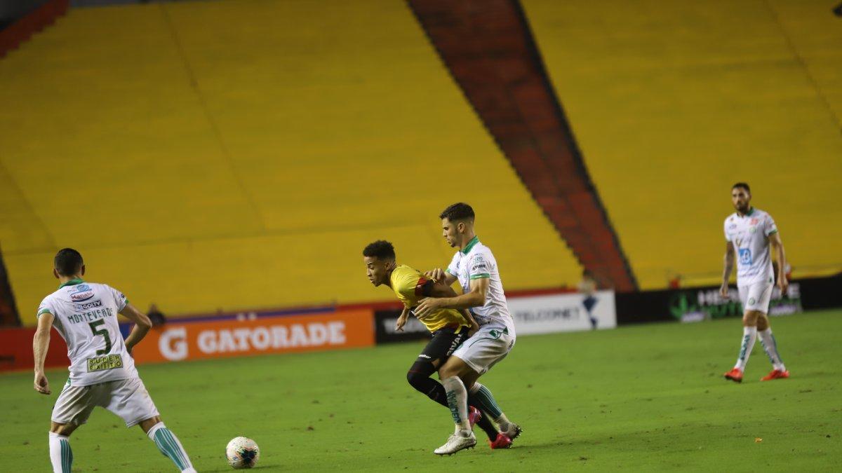El partido entre Barcelona y Liga de Portoviejo por la primera fecha se lo jugó sin público.
