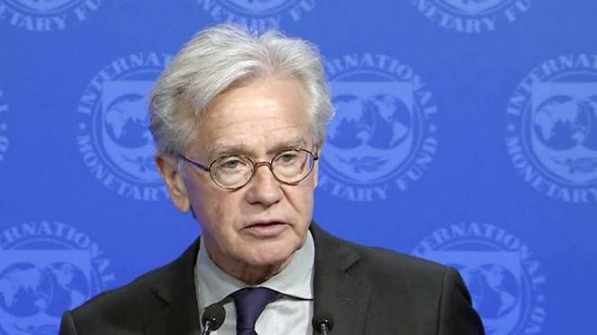 Gerry Rice, afirmó que es muy pronto como para evaluar el impacto de una fuerte caída en los precios del petróleo.