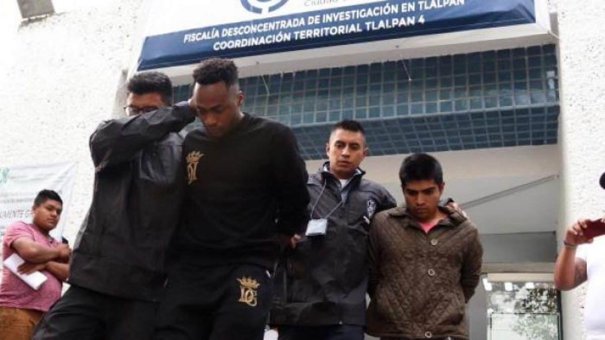 Momento en el que Ibarra fue trasladado al Reclusorio Norte de la Ciudad de México.