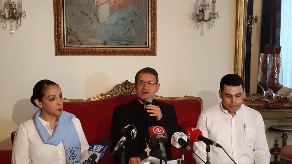 Anuncio. Las disposiciones fueron emitidas por Luis Cabrera,arzobispo de Guayaquil