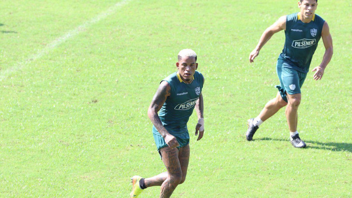 Michael Arroyo podría volver a jugar un partido oficial tras casi dos años, en la reanudación de la LigaPro, que se daría el 19 de julio próximo.