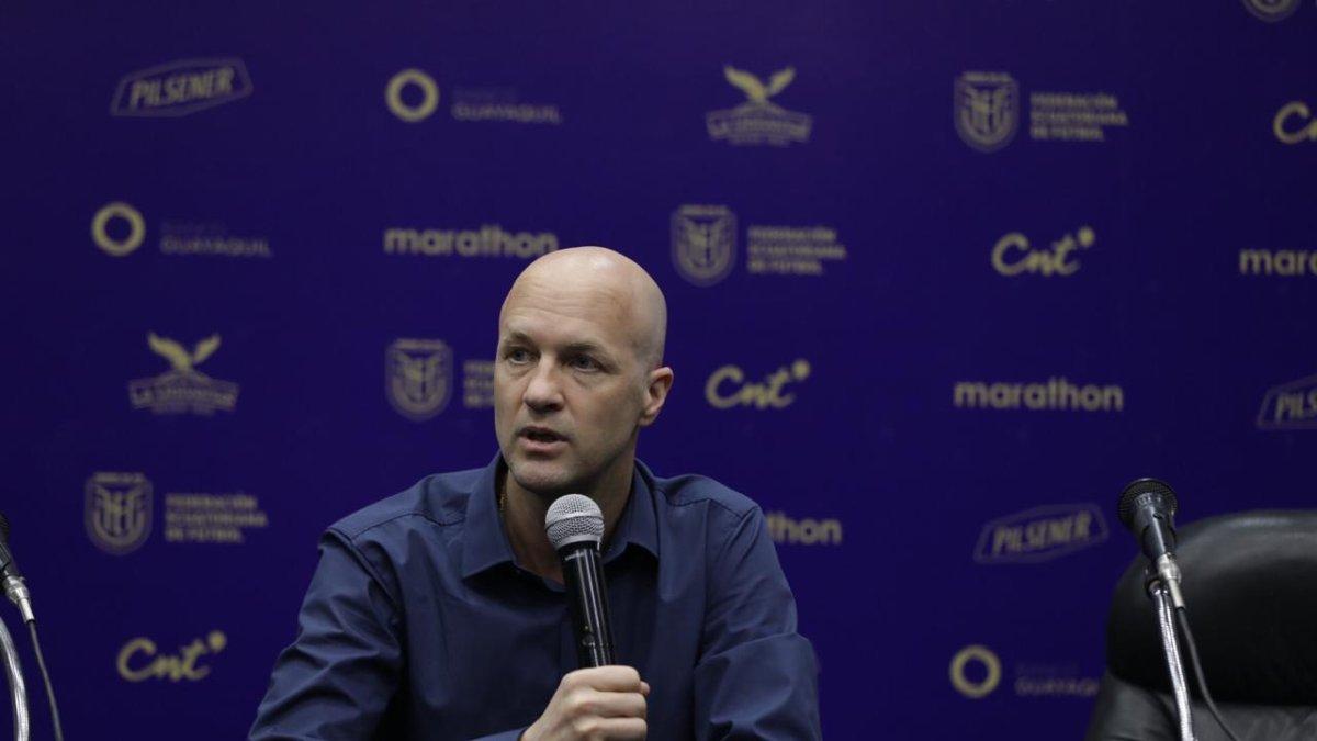Jordi Cruyff aún no debuta al frente de la selección ecuatoriana.