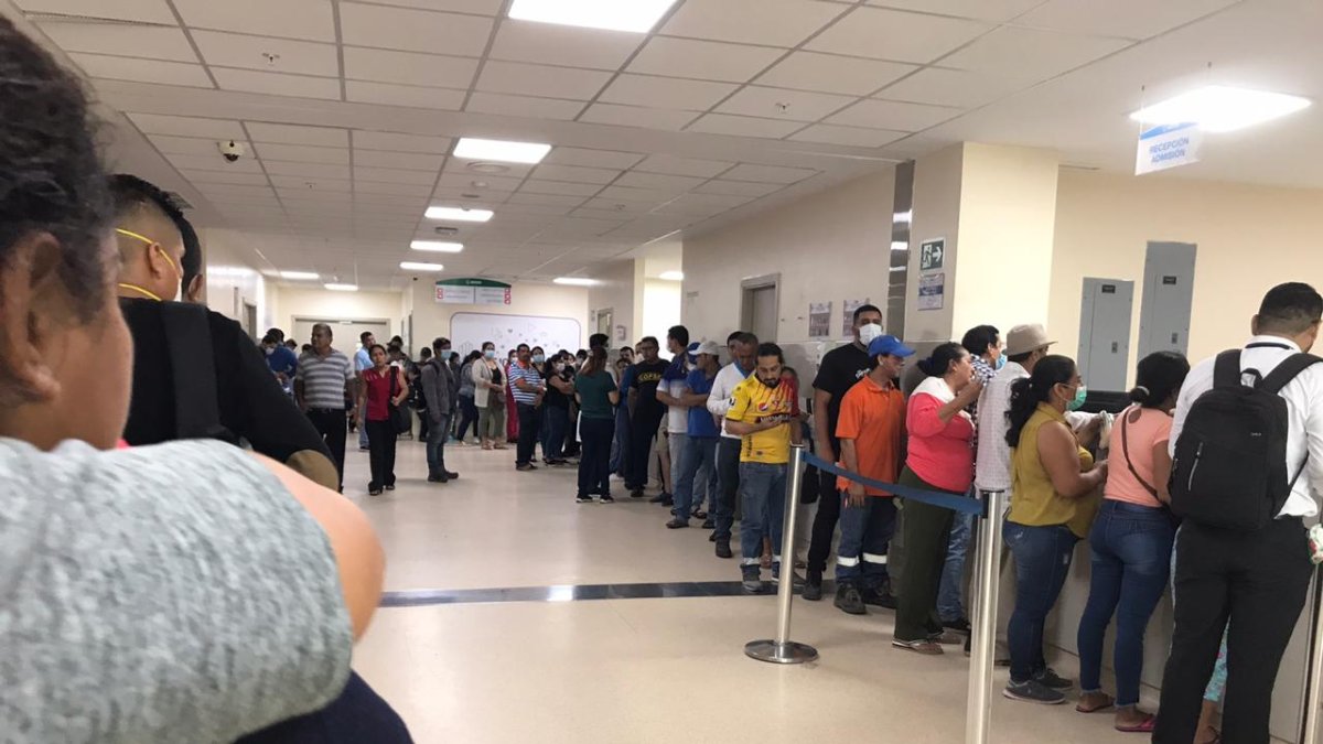 Hospital de Los Ceibos, en Guayaquil. Este jueves se confirmaron 260 casos de coronavirus en Ecuador.