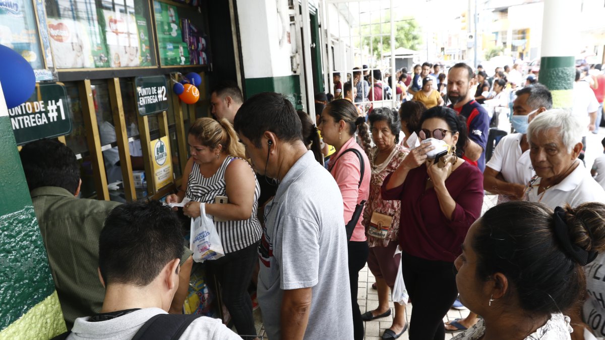La prohibición de reunirse con más de 30 personas, adoptada recientemente por el Gobierno Nacional, como medida para frenar la cantidad de contagios, no fue acatada por completo.