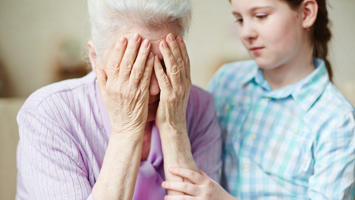 Los adultos mayores son uno de los grupos más vulnerables a ataques de pánico.