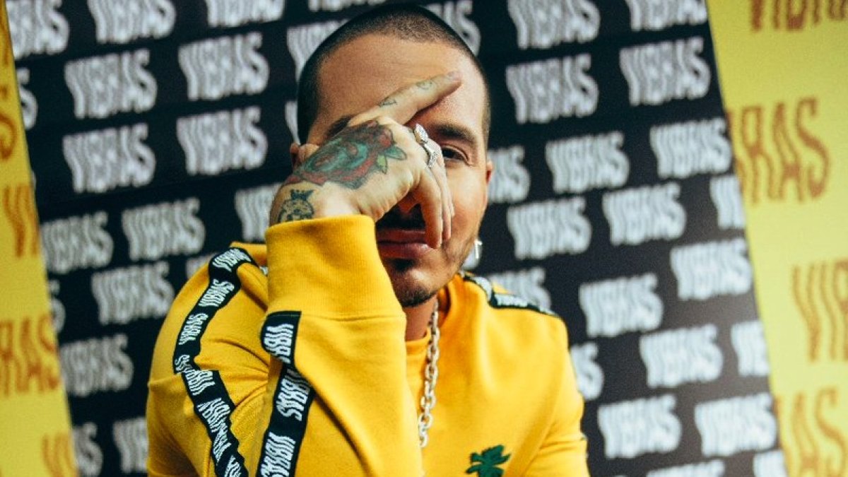 Amarillo es el nombre de su cuarto sencillo.