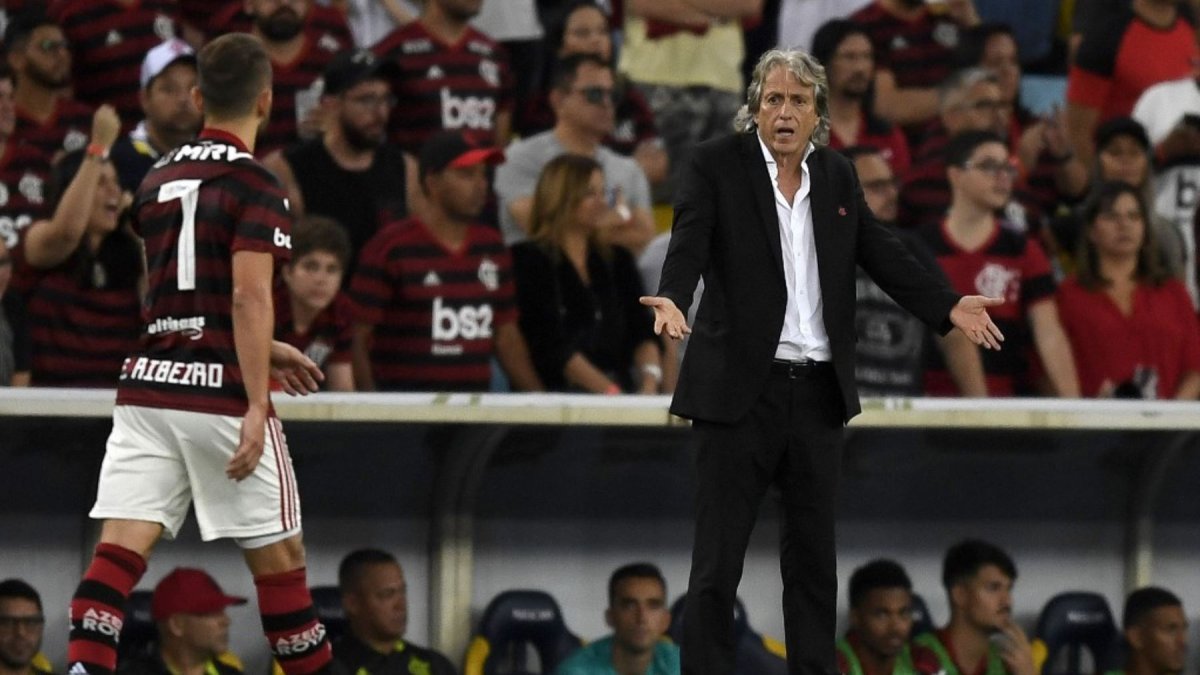 Jorge Jesus, entrenador del Flamengo brasileño, dio negativo en la contraprueba del coronavirus.
