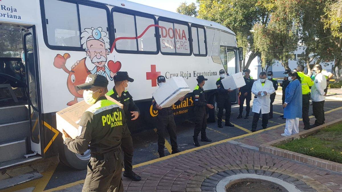 El jueves en la Escuela Superior de Policía hubo una donación masiva de sangre a la Cruz Roja