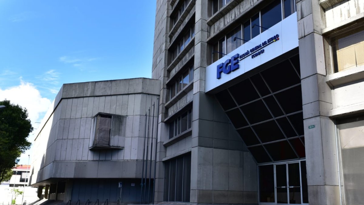 La Fiscalía dispuso que su personal ya no asista a las dependencias del organismo en el país desde el lunes