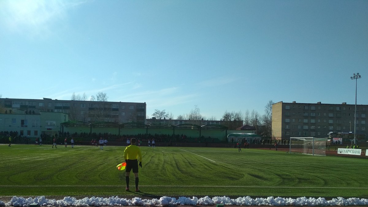 Bielorrusia jugó la primera fecha de la nueva temporada con público, a pesar de que hasta el sábado tenía 76 casos confirmados de coronavirus.